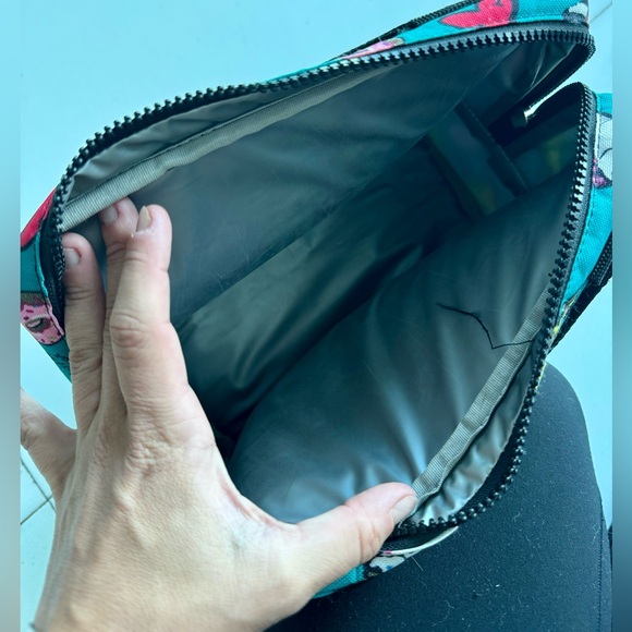 BETSEY JOHNSON insulated lunch bag tote - Picture 7 of 7